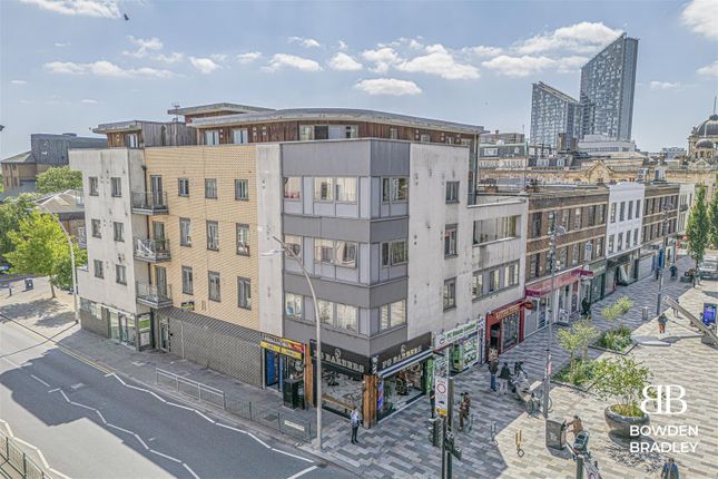 93 Clements Road, Ilford 2 bed flat for sale