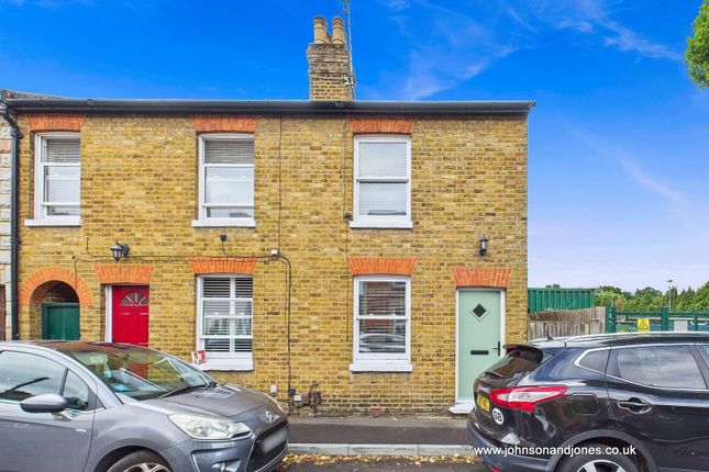 2 bedroom cottage for sale