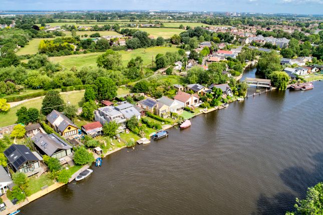 1 bedroom detached house for sale