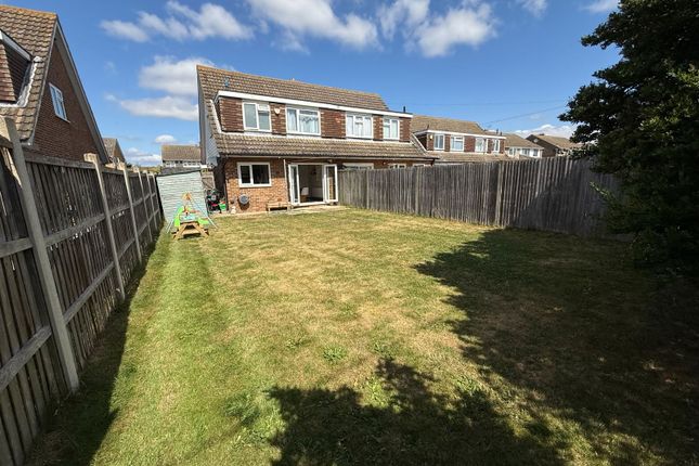 Sandown Road, Gravesend DA12 3 bed semi