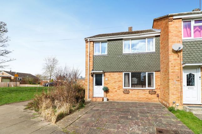 Aviary Walk, Bedford 3 bed end of terrace house for sale