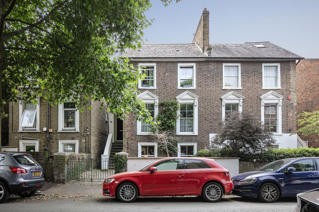 Asylum Road, Peckham, SE15 2 bed flat for sale