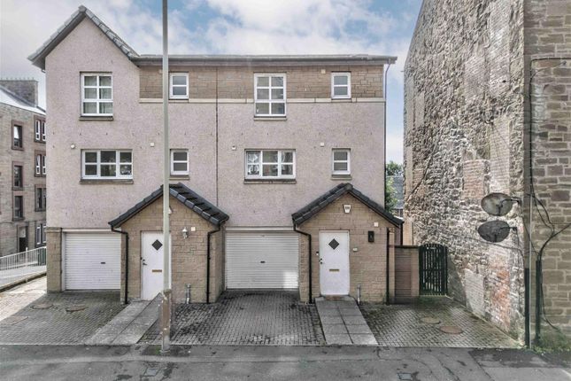 4 bedroom town house for sale