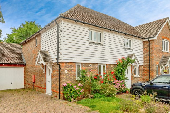 2 bedroom semi-detached house for sale