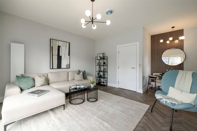 4 bed detached house