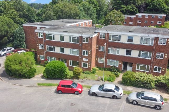 Windermere Court, Quantock Drive... 2 bed flat for sale