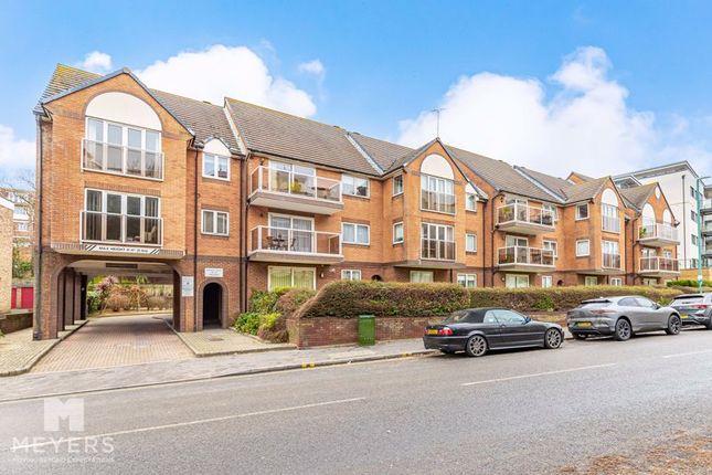 Seacroft Court, 49 Sea Road... 2 bed apartment for sale
