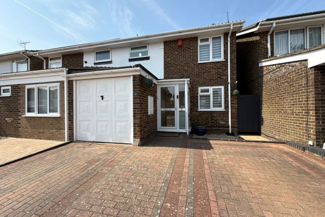 Campian Close, Dunstable LU6 3 bed semi