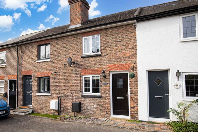 Church Road, Crawley RH10 2 bed terraced house for sale