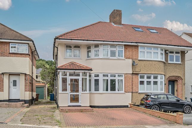 St. Edmunds Drive, Stanmore 3 bed semi