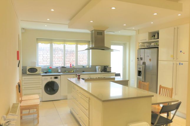 9 bedroom detached house for sale