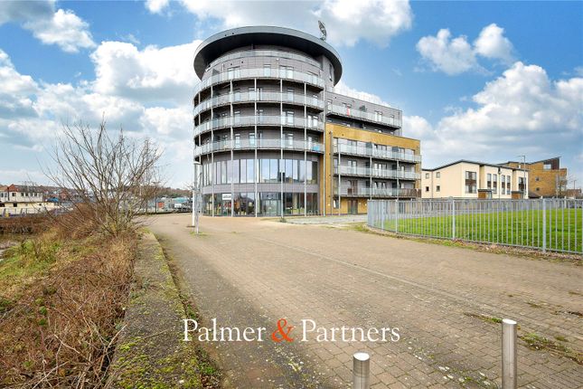 Ballantyne Drive, Colchester, Essex, CO2 2 bed penthouse for sale