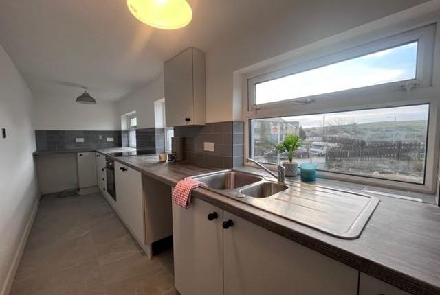 Tong Lane, Bacup 3 bed end of terrace house for sale