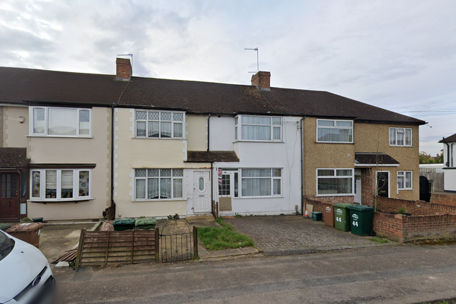 Ravensbourne Avenue... 3 bed terraced house for sale