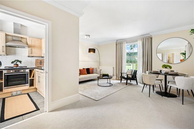 Eardley Crescent, London, SW5 2 bed apartment for sale