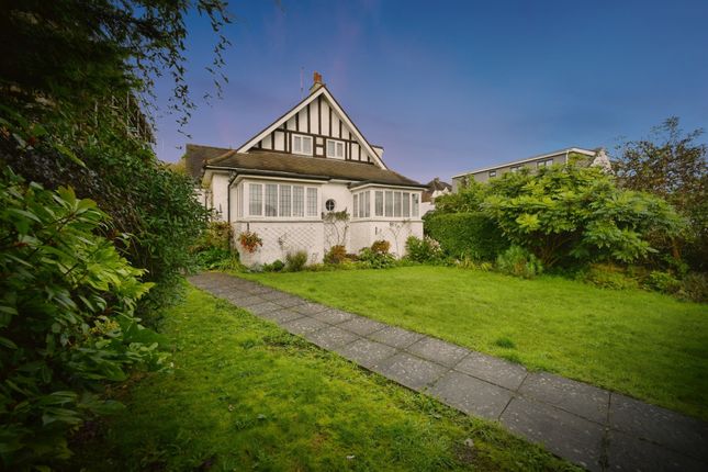 4 bed detached house