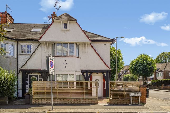 Hampstead Gardens, Temple Fortune NW11 2 bed apartment for sale