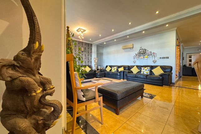 4 bedroom detached bungalow for sale