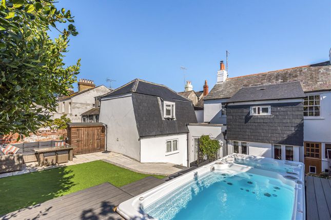 5 bedroom house for sale