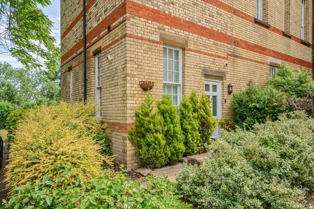 2 bedroom maisonette for sale