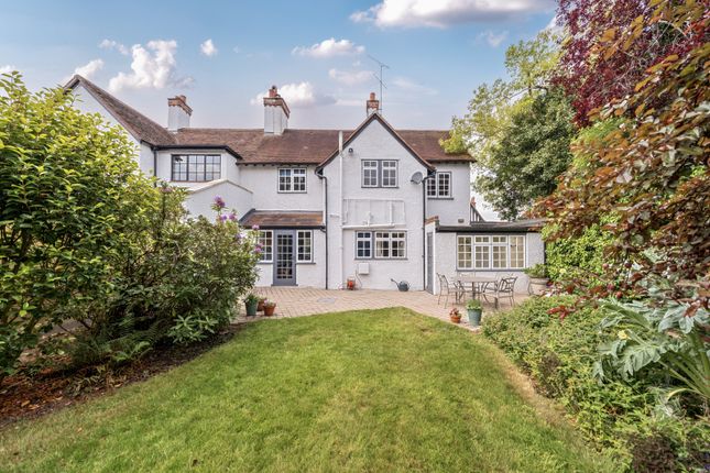 The Greenway, Chalfont St. Peter... 4 bed semi