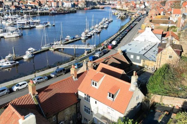 Ivy Cottage, Whitby, YO22 3 bed cottage for sale