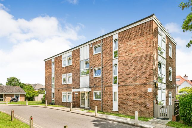 Conway Drive, Sutton 2 bed apartment for sale