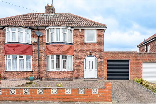 Almsford Road, Just off Beckfield... 3 bed house for sale