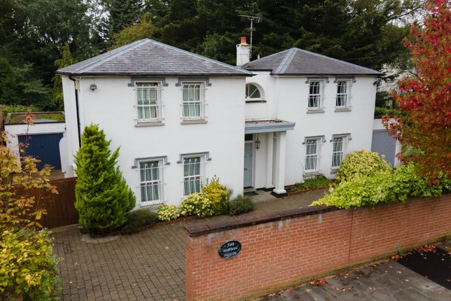 Woodhall Drive, Pinner HA5 4 bed detached house for sale