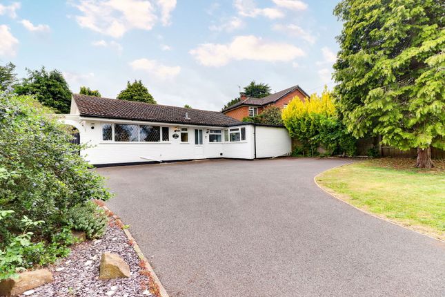 Cobham Road, Leatherhead KT22 3 bed detached bungalow for sale
