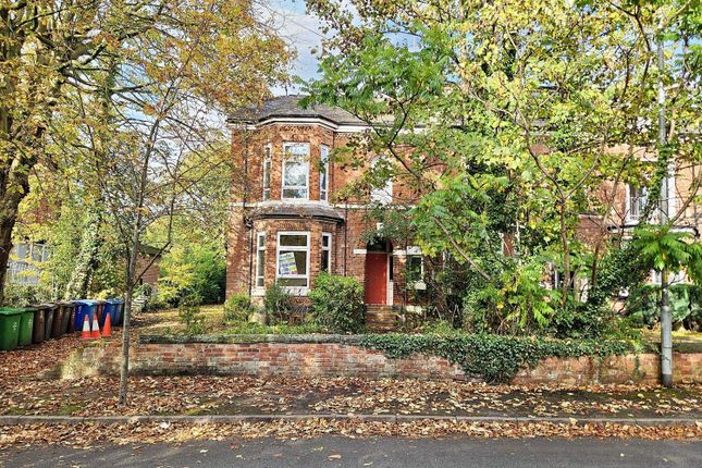 5 bedroom semi-detached house for sale