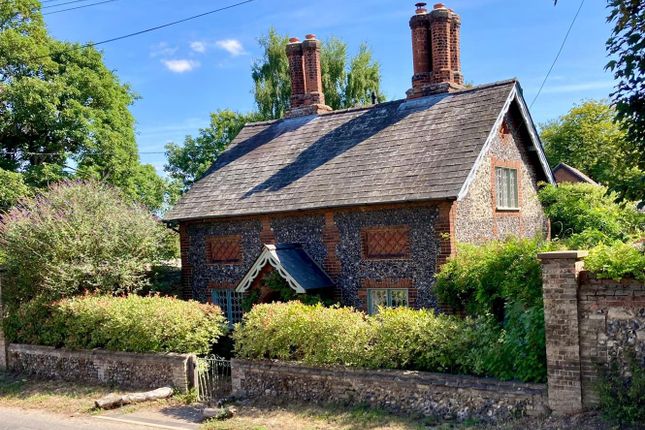 The Street, Fornham St. Martin 3 bed detached house for sale
