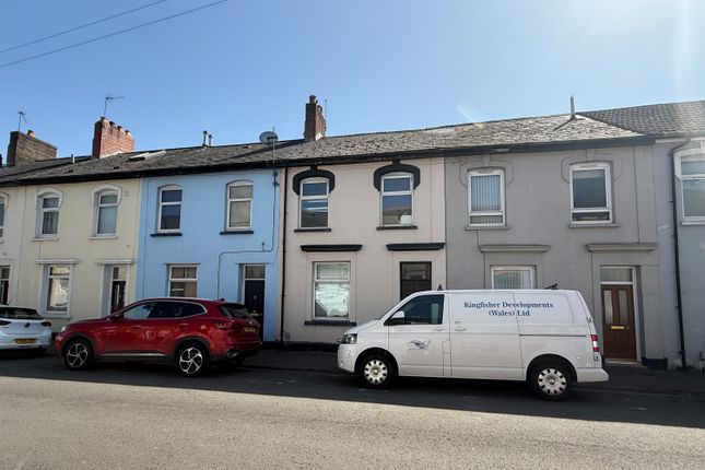 4 bedroom terraced house for sale
