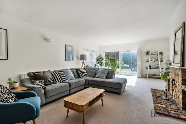 Bousley Rise, Ottershaw, Surrey, KT16 3 bed bungalow for sale