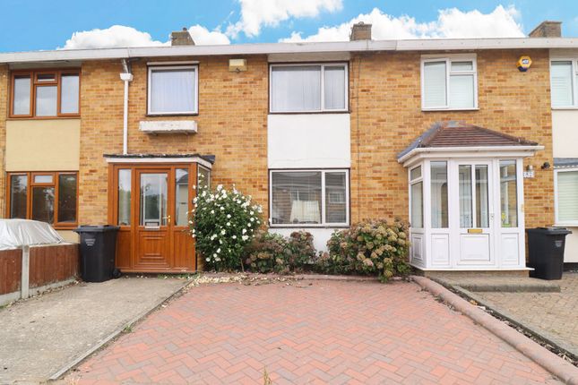 Butneys, Basildon, Essex, SS14 3 bed terraced house for sale