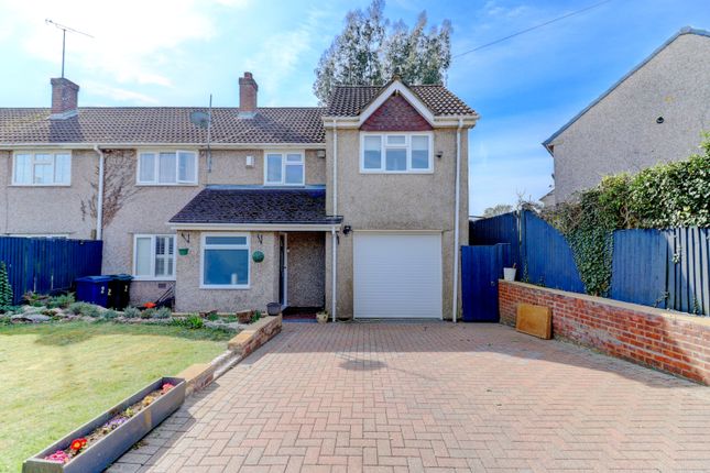 Coronation Crescent, High Wycombe HP14 4 bed semi