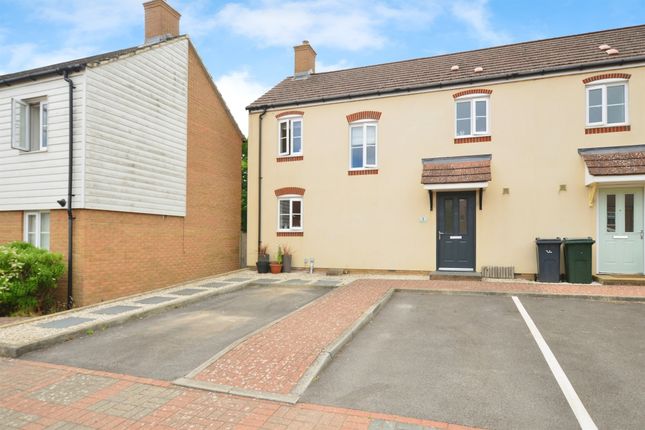 3 bedroom end of terrace house for sale