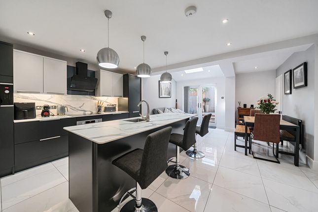 4 bed end terrace house