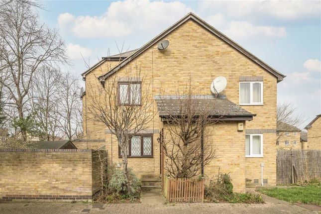 Deck Close, London SE16 1 bed end of terrace house for sale