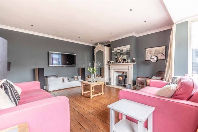 Church Walk, Burnham SL1 4 bed detached house for sale