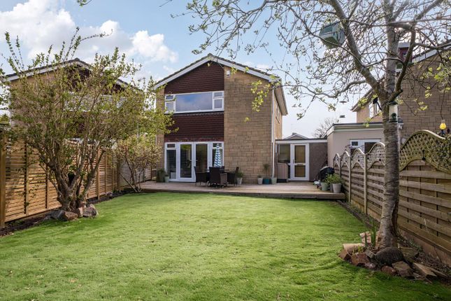 3 bedroom link detached house for sale