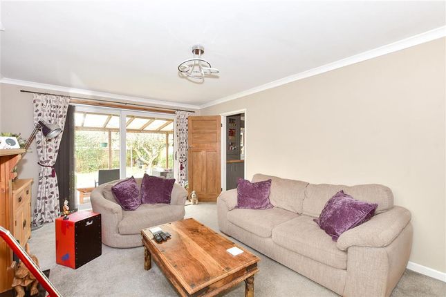 Robin Close, Crawley, West Sussex 3 bed end of terrace house for sale