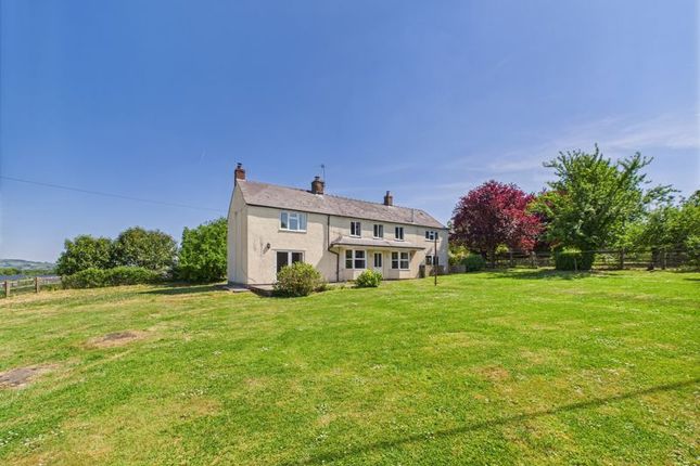 Claypits, Eastington 4 bed country house for sale