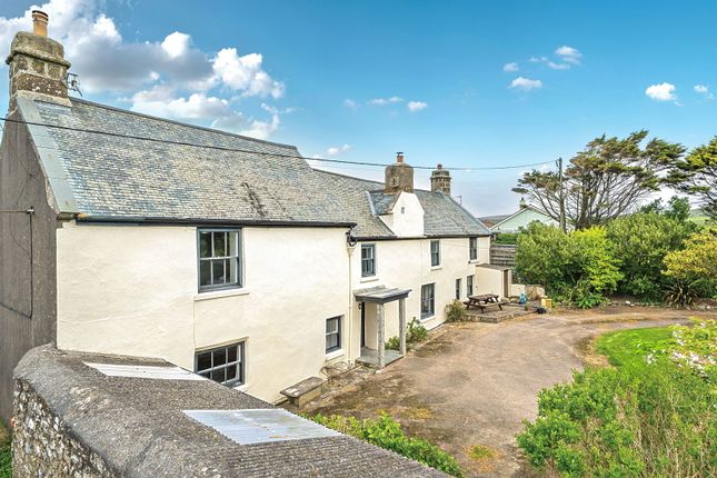 5 bedroom semi-detached house for sale