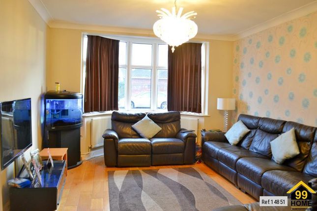 The Vale, Hounslow, Middlesex, TW5 4 bed semi