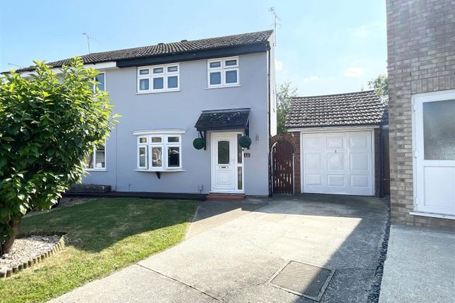 Clachar Close, Chelmer Village... 3 bed semi