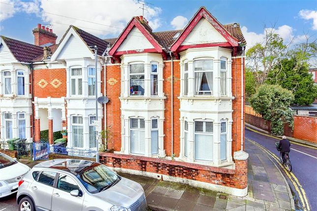 3 bed end terrace house
