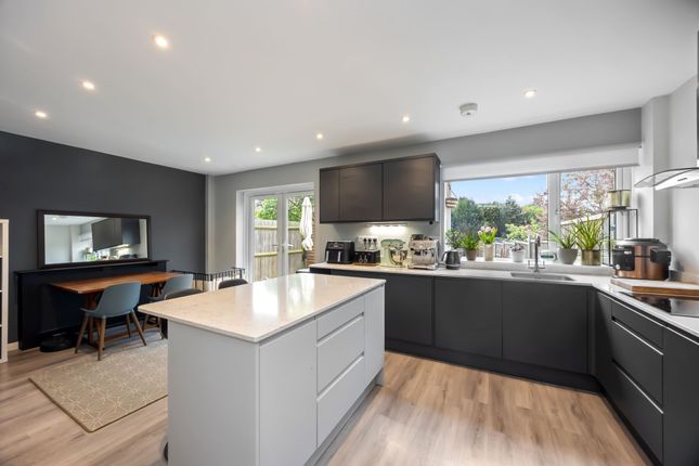 Dovers Green Road, Reigate RH2 4 bed terraced house for sale