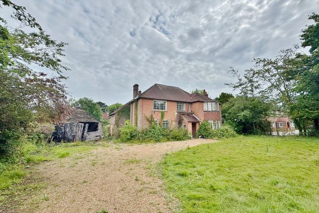 6 bedroom detached house for sale
