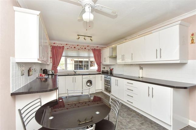 4 bed detached house